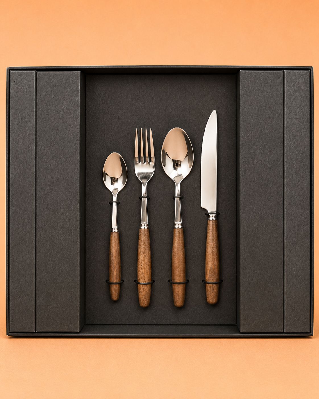 24-Piece Cutlery Set