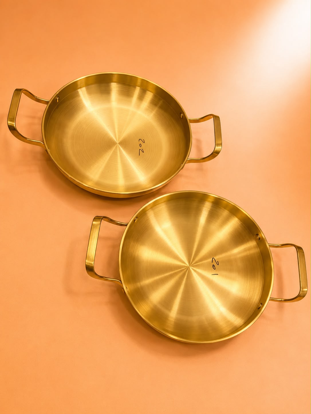 Gold Round Serving Pan – 2 Sizes