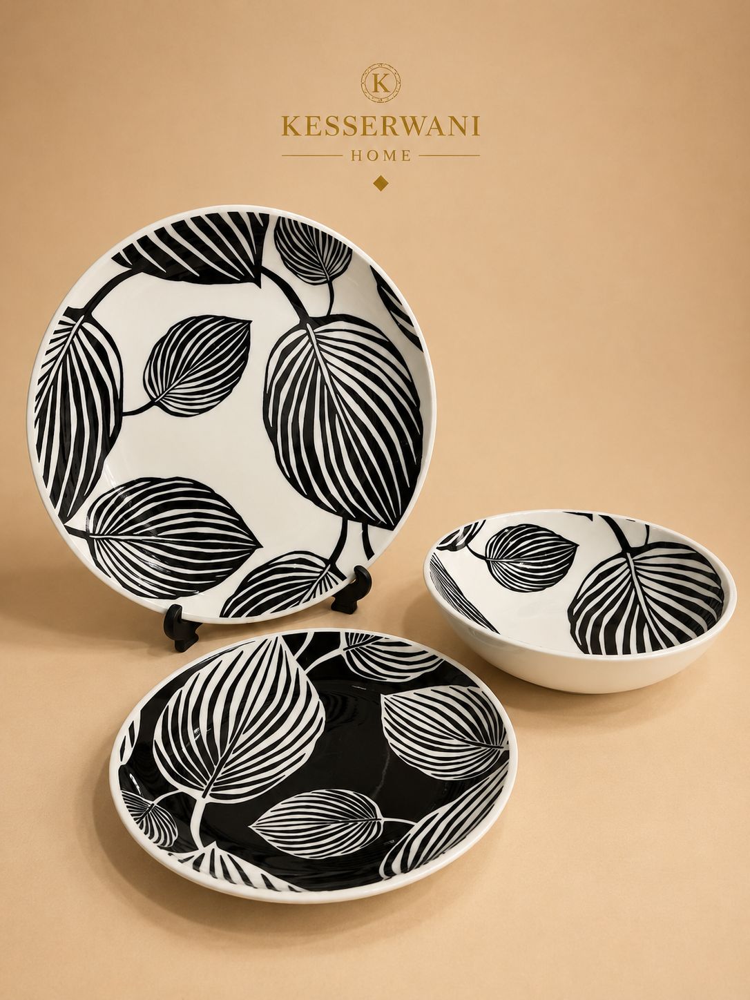 Monochrome Leaf 18-Piece Dinner Set