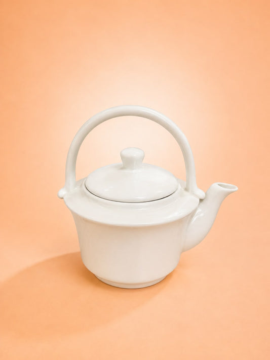 Classic White Ceramic Teapot – 0.5L